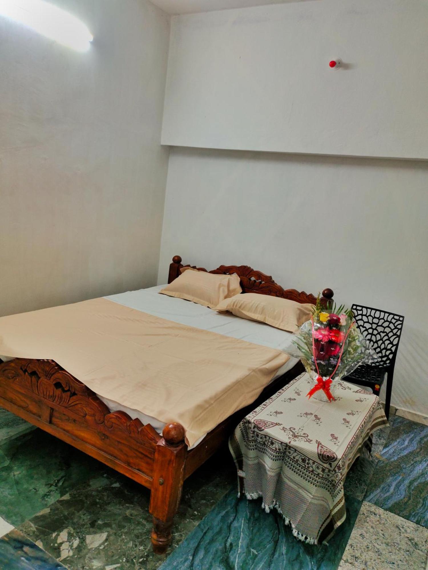 Gt Guest House Virāmpattinam 外观 照片